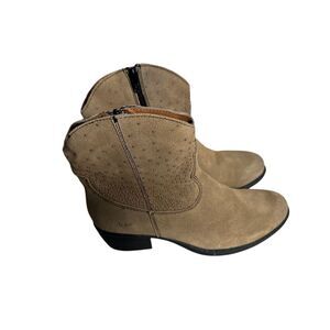 b.o.c. Born Concepts Taupe Suede Ankle Boots Western Perforated‎ Detail Booties